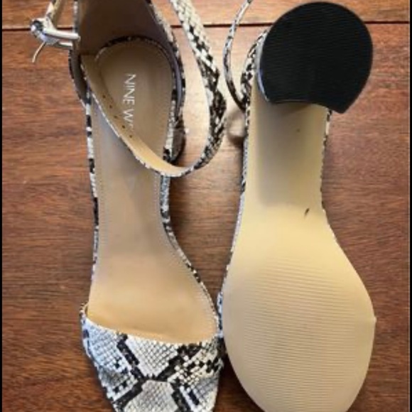 Open toe Sandals - Picture 2 of 4